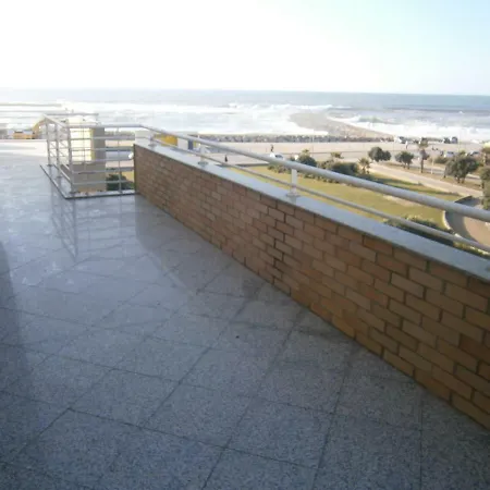 Sun, Sky And Sea アパート