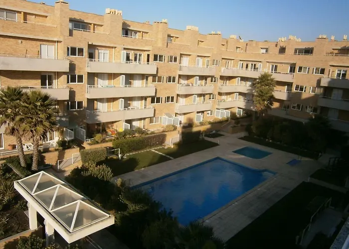 Sun, Sky And Sea Daire *