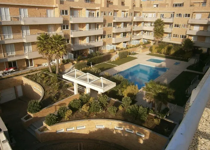 Sun, Sky And Sea Daire *