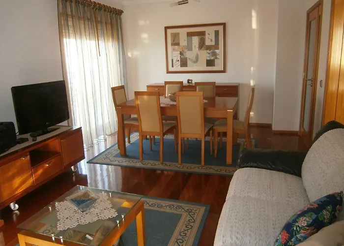 Daire Sun, Sky And Sea