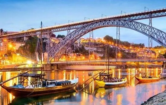 Sun, Sky And Sea Daire *