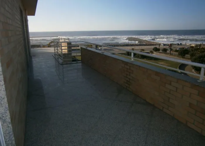 Daire Sun, Sky And Sea