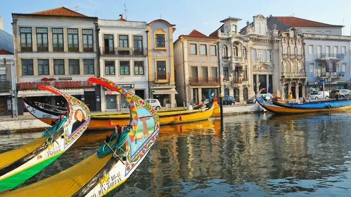 Sun, Sky And Sea Daire *